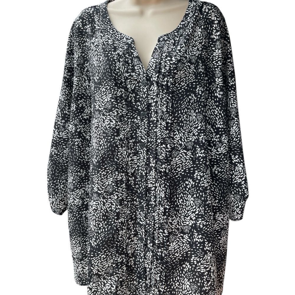 Catherines Black and White Patterned Blouse 2X 22/24W